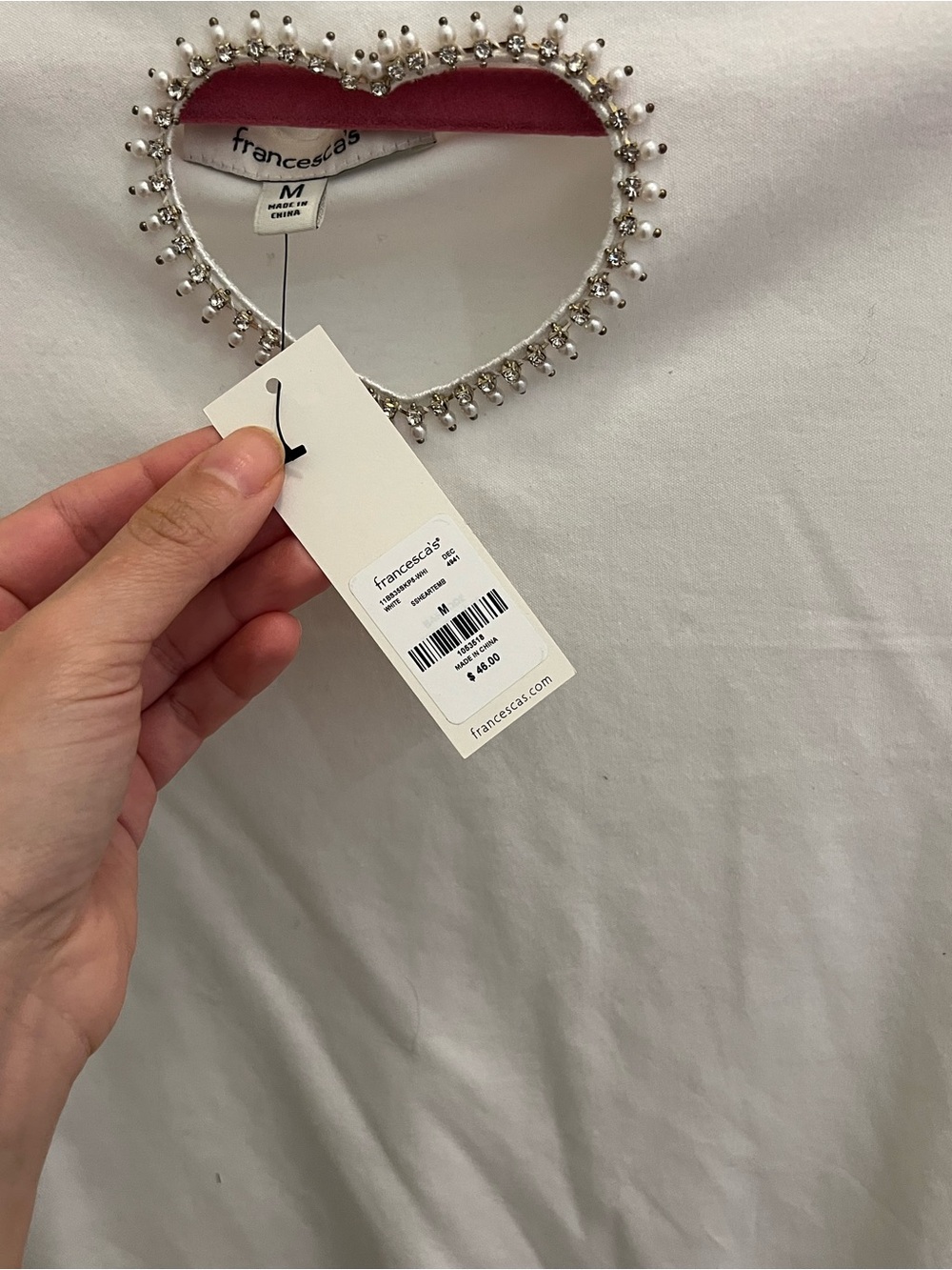 NWT- Francesca's Collections White Heart Cutout Cropped Tee - Picture 5 of 5